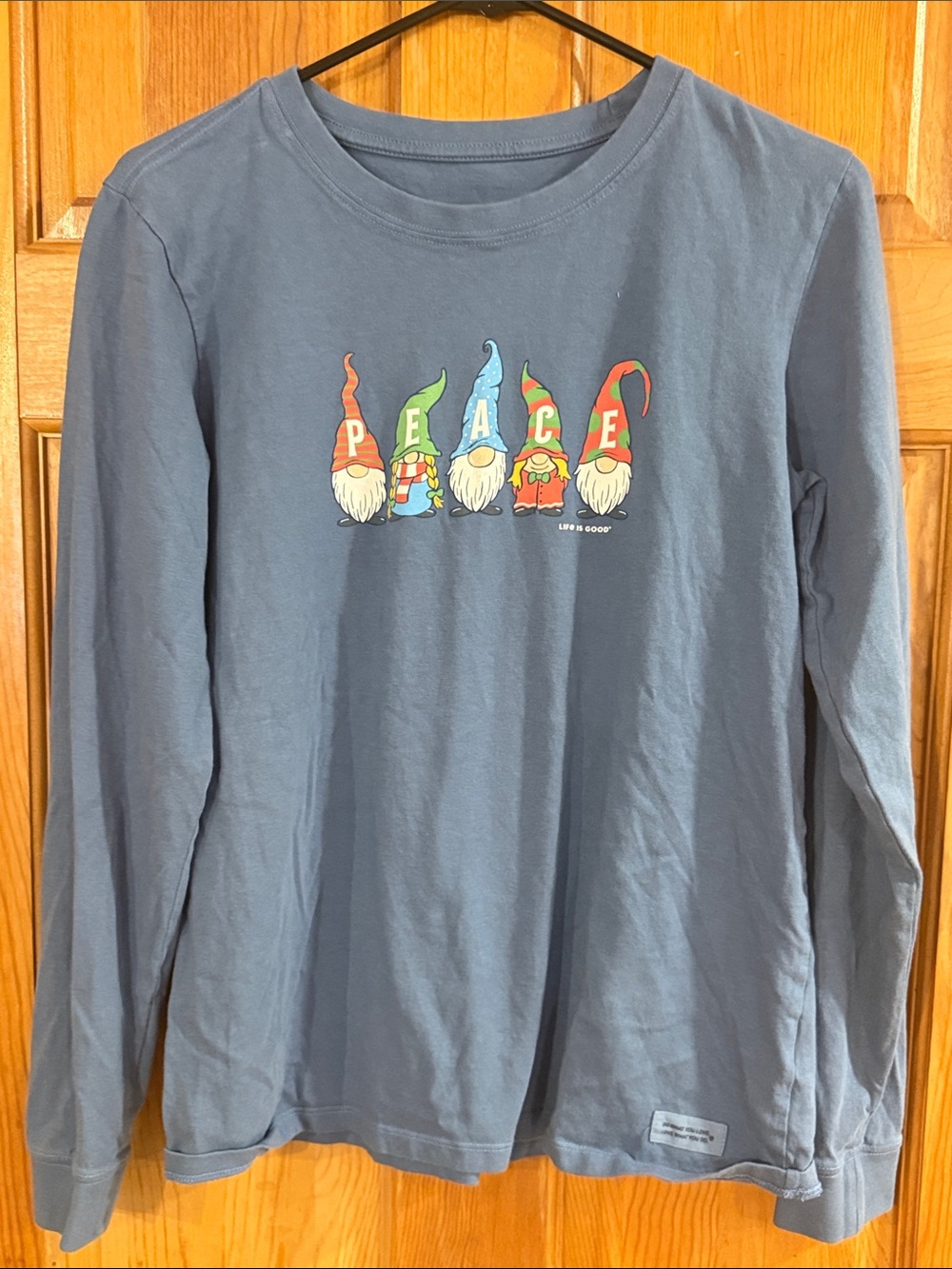 Life is good women’s crusher peace long sleeve shirt medium.